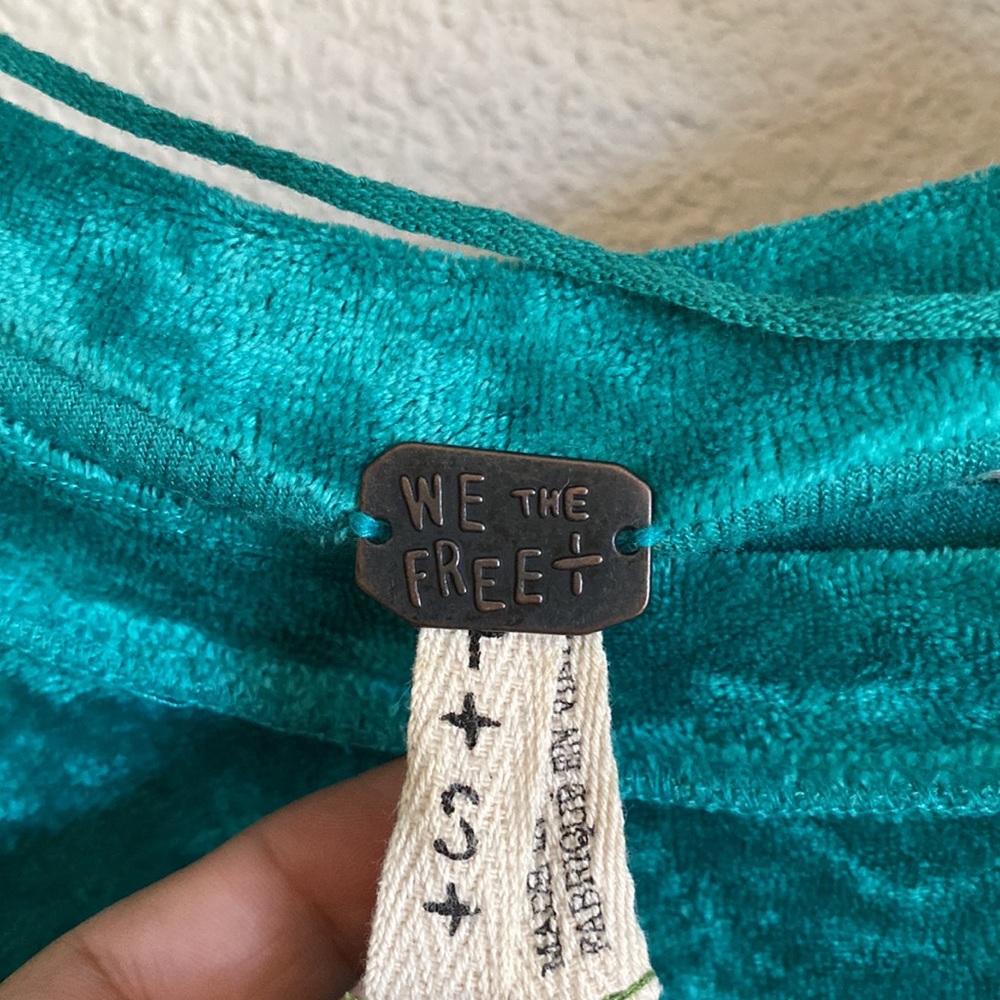 Limited time 💫 WE THE FREE - Turquoise Oversized Top - Picture 4 of 8